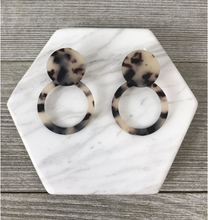Load image into Gallery viewer, Karleen Earrings